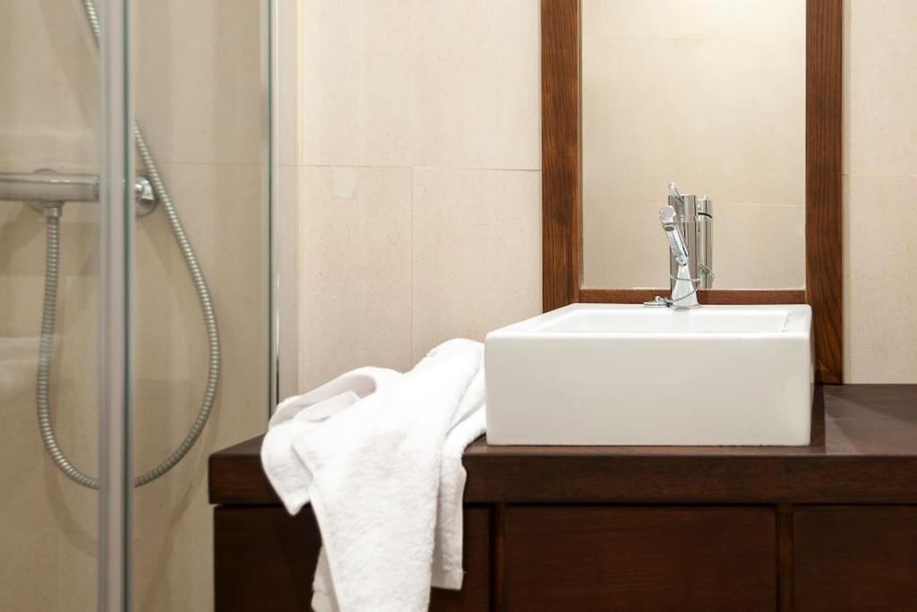 Apartamento En Sol Centro Ciudad Madrid Luaran gambar